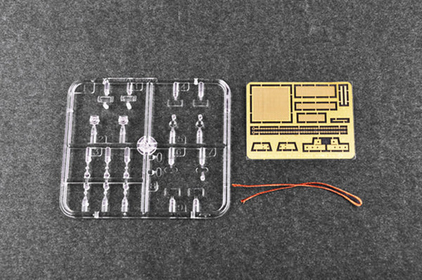 1/35 scale Trumpeter Soviet AT-P Artillery Tractor