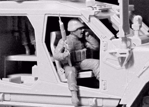 1/35 scale model MasterBox Man Down! US Modern Army, Middle East, Present day