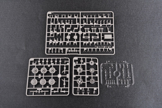 1/35 scale model Trumpeter Soviet 1K17 Szhatie