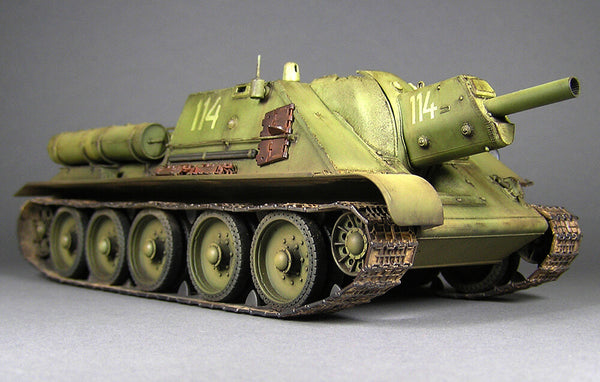 1/35 scale model Miniart SU-122 (Mid Production) Full Interior