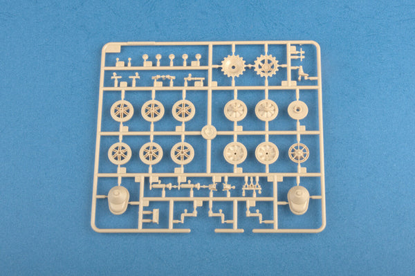 1/35 scale model HobbyBoss Pz. Kpfw. I Ausf. F VK18.01 Early Panzer tank