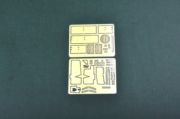 1/35 scale model Hobby Boss Bergepanther Panzer V tank