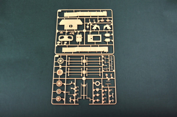 1/35 scale model Hobby Boss Bergepanther Panzer V tank