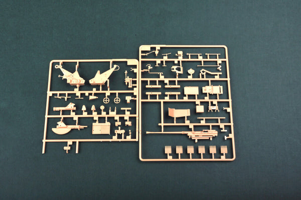 1/35 scale model Hobby Boss Bergepanther Panzer V tank
