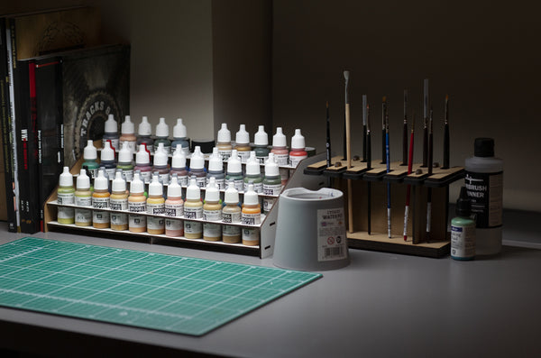 Oak Veneered Brush stand for 12 brushes