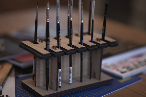 Oak Veneered Brush stand for 12 brushes