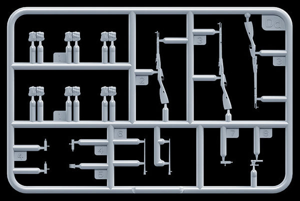 1/35 scale model Miniart Soviet Soldiers at Rest Special Edition Plastic Figure Kit 35109