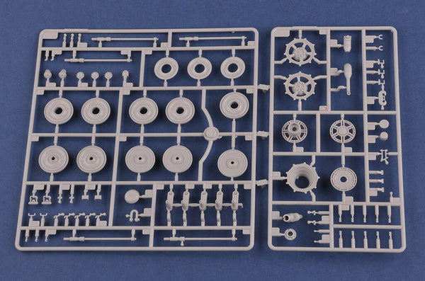 1/35 scale HobbyBoss German Sd Kfz 182 King Tiger Porsche Turret Zimmerit 84530
