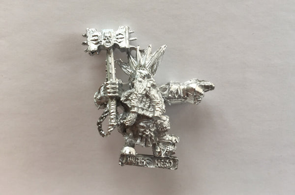 Vallejo Game Colour - Ironfist Dwarf Berserker Avatars of War - Miniature and Paint Set (x8)
