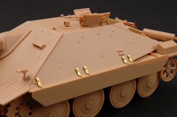 1/35 scale Trumpeter German Jagdpanzer 38(t) Hetzer STARR