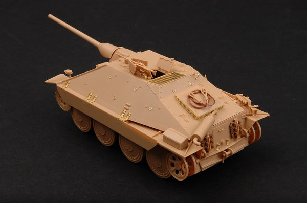 1/35 scale Trumpeter German Jagdpanzer 38(t) Hetzer STARR