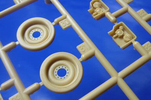 1/35 scale model Academy M2A2 Bradley Iraq 2003