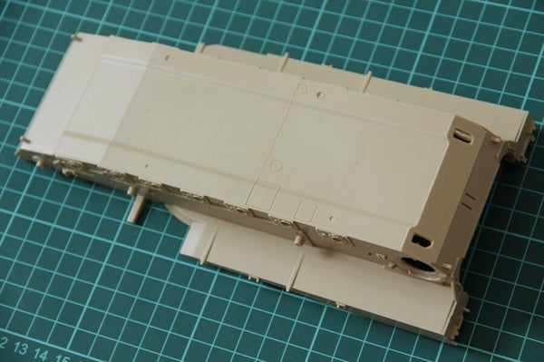 1/35 scale model Meng US Main Battle Tank M1A2 SEP Abrams TUSK I TUSK II