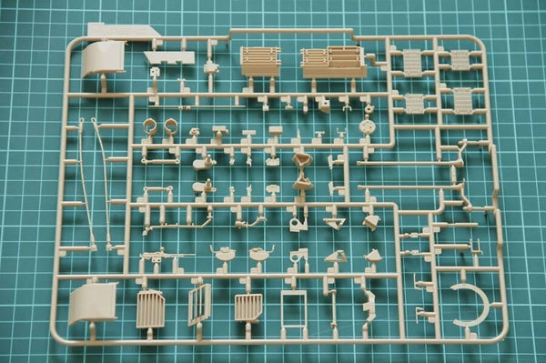 1/35 scale model Meng US Main Battle Tank M1A2 SEP Abrams TUSK I TUSK II