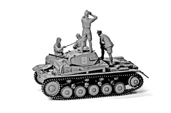 1/35 scale model Master Box Afrika Korps, German Tankmen