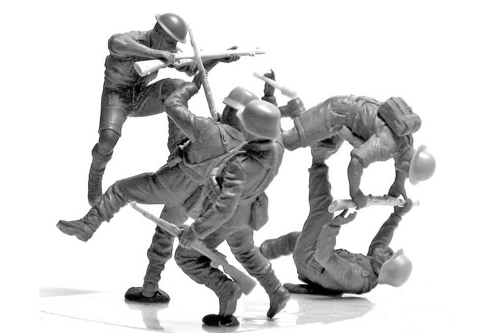 Master Box 3592: 1/35 Scale Hand-to-Hand Fight Set - British Vs German Infantry In North Africa - View #12