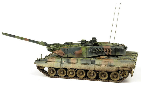 1/35 scale model Meng German MBT Leopard 2A7
