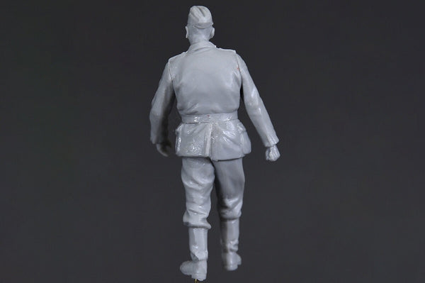 1/35 scale model Miniart German Artillery Crew (Special Edition)