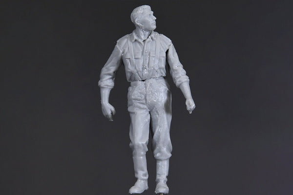 1/35 scale model Miniart German Artillery Crew (Special Edition)