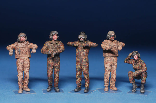 1/35 scale Miniart Bundeswehr Tank Crew