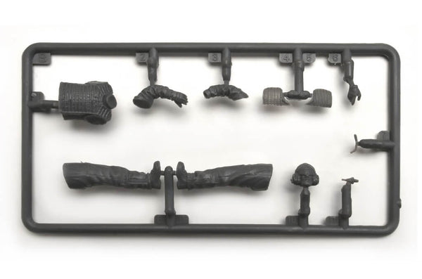 1/35 scale Miniart Bundeswehr Tank Crew