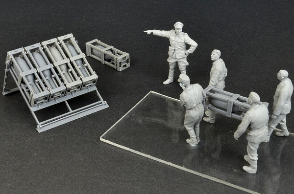 1/35 scale Miniart Schweres Wurfgerät 40
