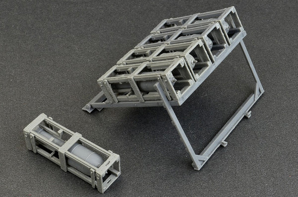 1/35 scale Miniart Schweres Wurfgerät 40