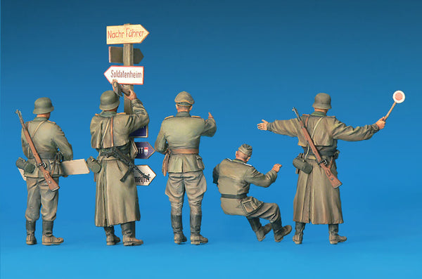 Miniart 1:35 - German Feldgendarmerie Special Edition - Plastic Figure Model Kit #35315