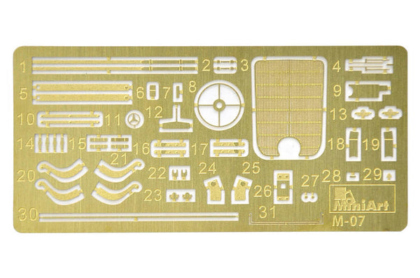 1/35 scale model Miniart German Passenger Car Type 170V 4 Doors