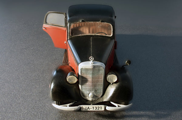 1/35 scale model Miniart German Passenger Car Type 170V 4 Doors