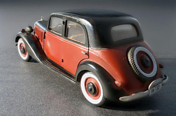 1/35 scale model Miniart German Passenger Car Type 170V 4 Doors