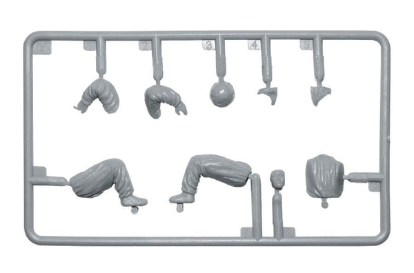 1/35 scale model Miniart Soviet Assault Infantry (Winter Cloaks)