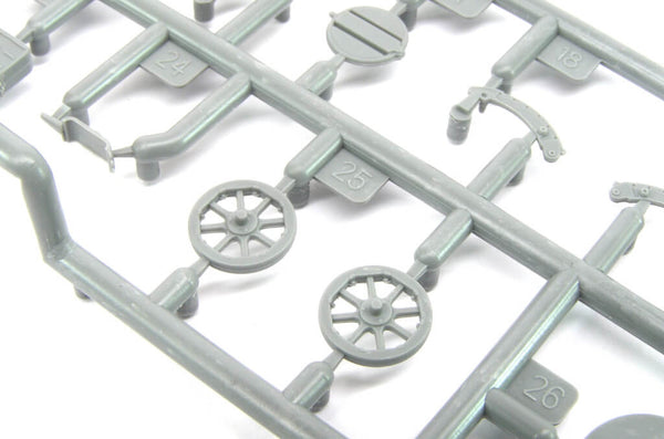 Miniart 1/35 Soviet Machine Guns and Equipment