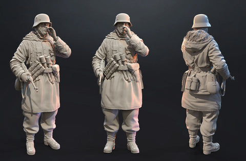 1:35 Resin Miniature WWII German Soldier Eastern Front