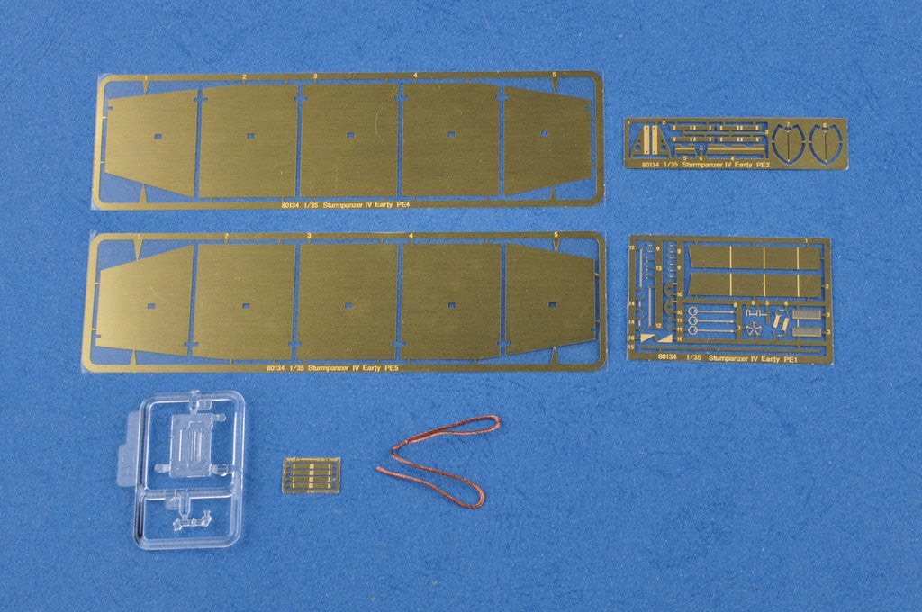 HobbyBoss 1:35 German Sturmpanzer IV early Sd. Kfz.166 "Brummbar ...