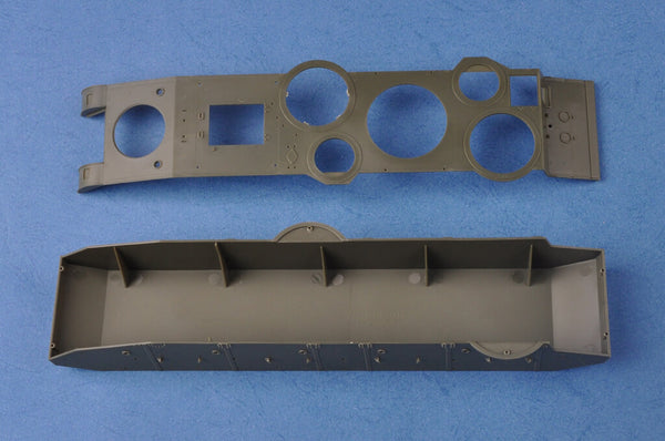 1/35 scale model Hobby Boss Soviet T-35 Heavy Tank Before 1938