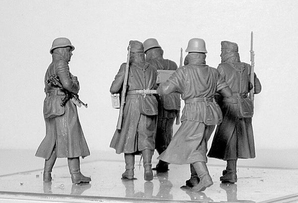 1/35 scale model MasterBox German Infantry 1941-1942 Cold Wind