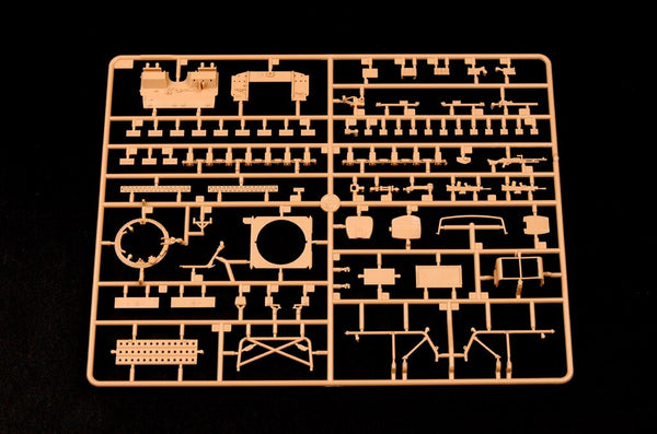 1/35 scale HobbyBoss Land Rover Defender XD Wolf WMIK