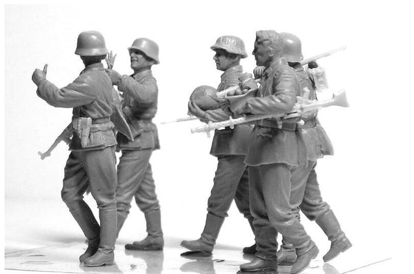 1/35 scale model MasterBox German Elite Infantry Eastern Front WWII Plastic Figure Kit 3583