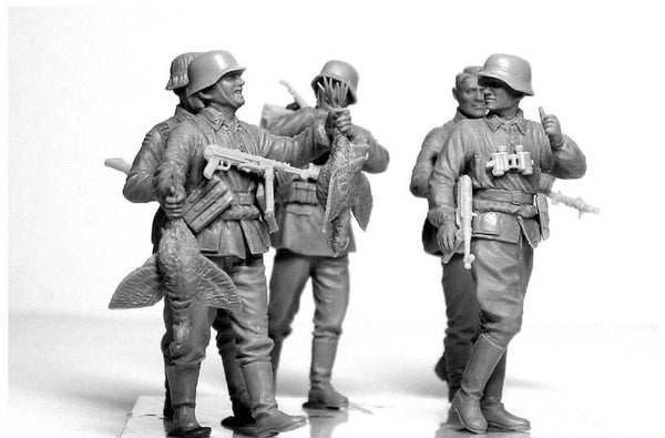 1/35 scale model MasterBox German Elite Infantry Eastern Front WWII Plastic Figure Kit 3583