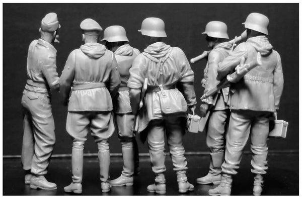 1/35 scale model MasterBox German Soldiers 1945 Let's stop them here 35162
