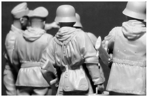 1/35 scale model MasterBox German Soldiers 1945 Let's stop them here 35162