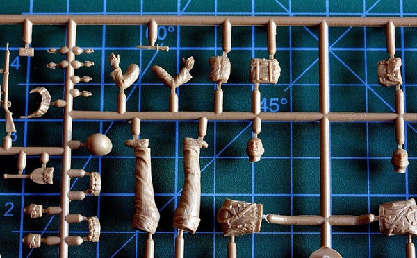 1/35 scale model MasterBox US Marines in Jungle WWII era