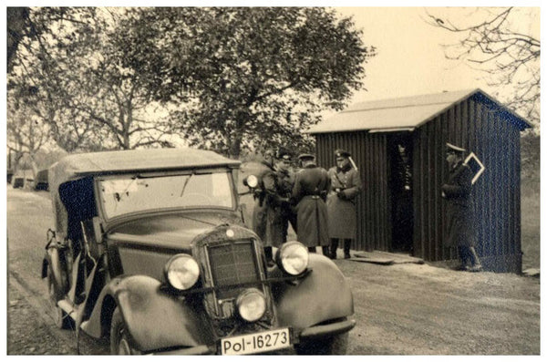 1/35 scale model MasterBox German Military Car WWII Polizei Kübelsitzwagen ab 1937 35101