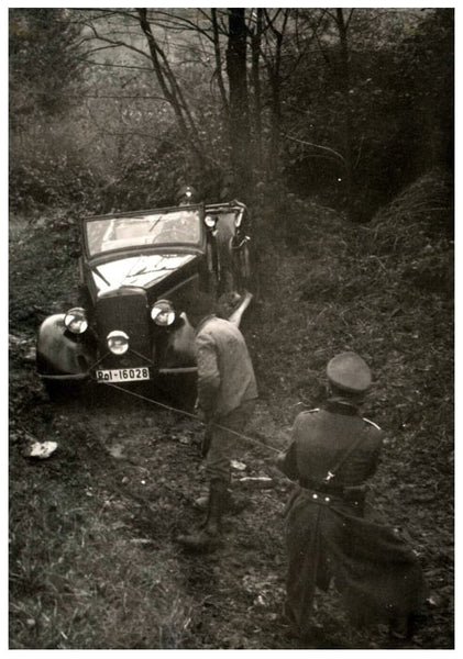 1/35 scale model MasterBox German Military Car WWII Polizei Kübelsitzwagen ab 1937 35101