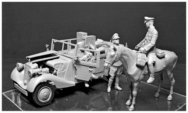 1/35 scale model MasterBox Urgent dispatch German Military Radio Car Sd. Kfz. 2 Type Mercedes 170VK with a crew 35151