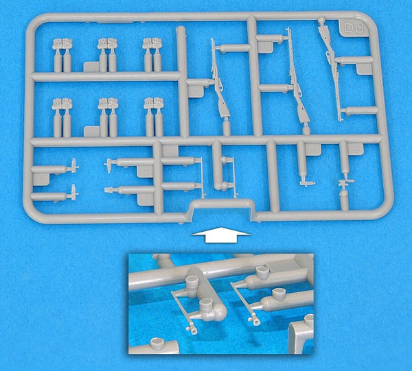 1/35 scale model Miniart Soviet Soldiers at Rest Special Edition Plastic Figure Kit 35109