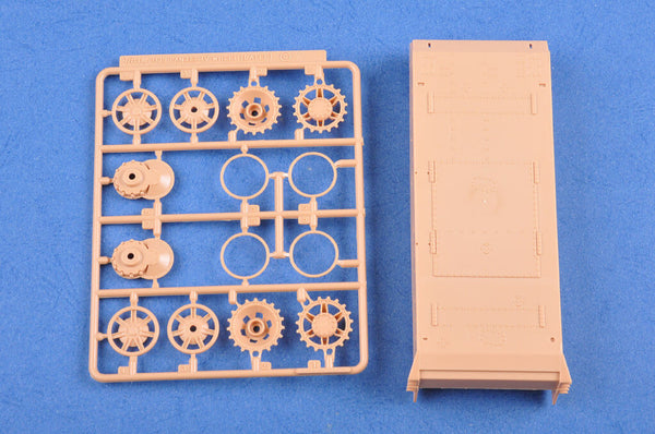1/35 scale model Hobby Boss German Sturmpanzer IV Early version Mid production Panzer tank 